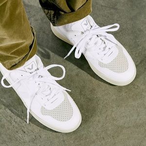 Veja V-10 CWL FULL WHITE NATURAL